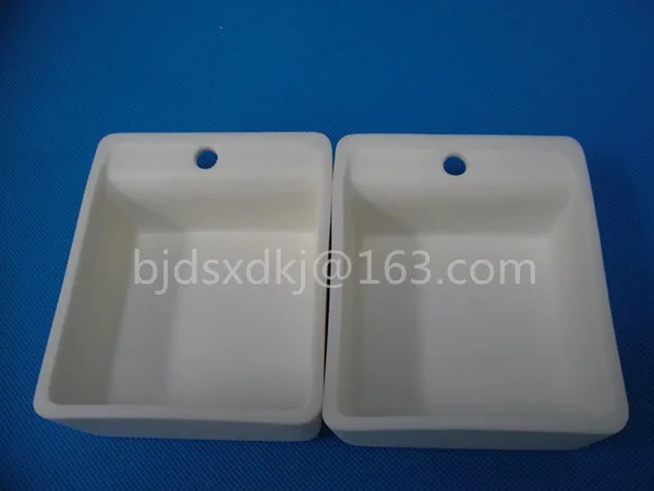 

100*84*35 mm / 99.3% alumina crucible / Boat /hole in one side/ corundum crucible / Al2O3 ceramic crucible / Sintered crucible