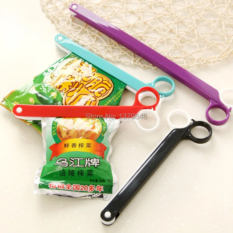 10 PCS/LOT  Size: 27.5cm  Plastic Scissor Food Sealing Clip Snacks Moisture Sealing Clip with Package