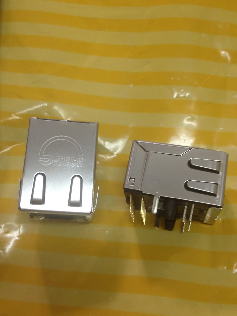 

2PCS P65-P01-1AK9