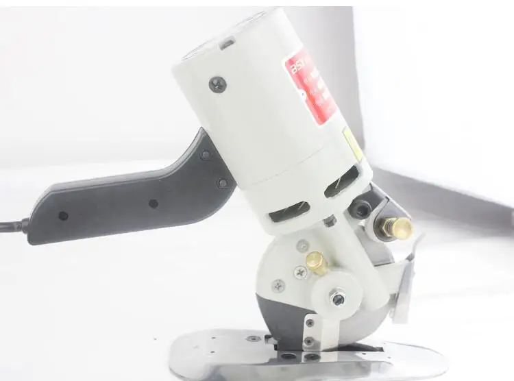 

Bai Shi Xing C-90B type Blade Diameter 90 MM ,Electric Cloth Cutter Fabric Round Knife Cutting Machine