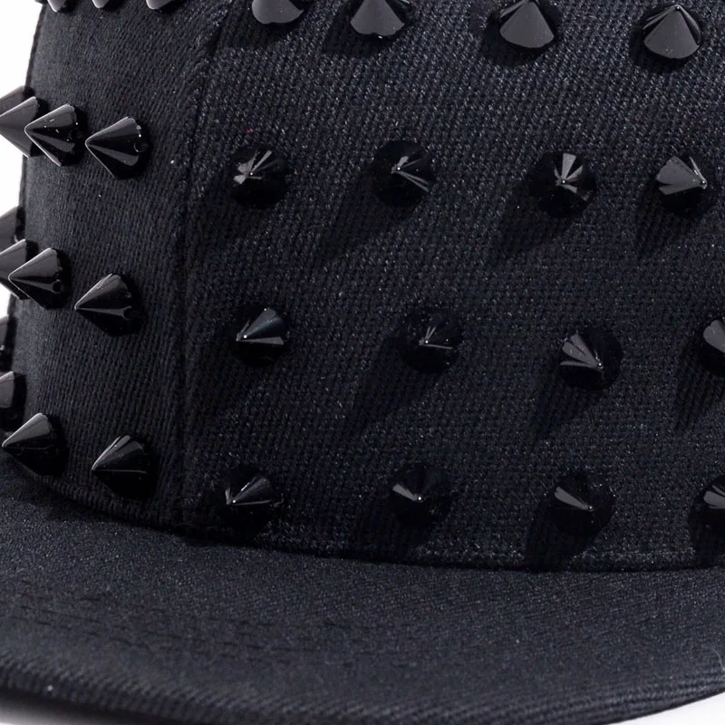 Unisex Punk jeż kapelusz osobowość Jazz Snapback Spike Studded nit Spiky czapka z daszkiem dla Hip Hop Rock Dance Bons czapki tirówki