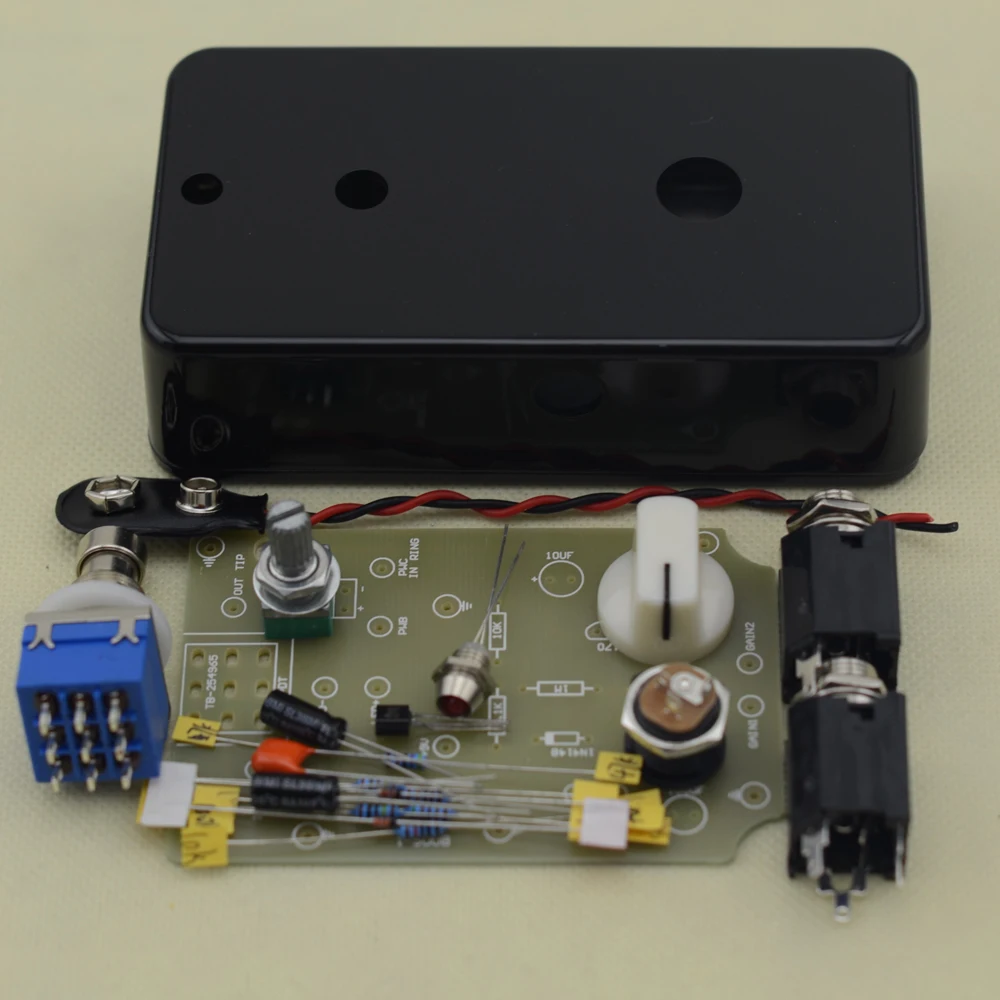 

DIY BOOSTER/ BOOST Clean True Bypass Pre-drilled 1590B Enclosure Guitar Effect Pedal Boost