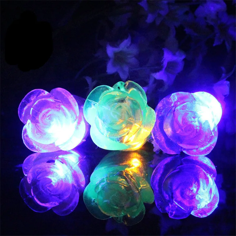 

Led Wedding Dress 20pcs/lot Plastic Led Flashing Light Rose Model Ring Blinking Mixed Color Party Soft Rave Glow Finger Rings