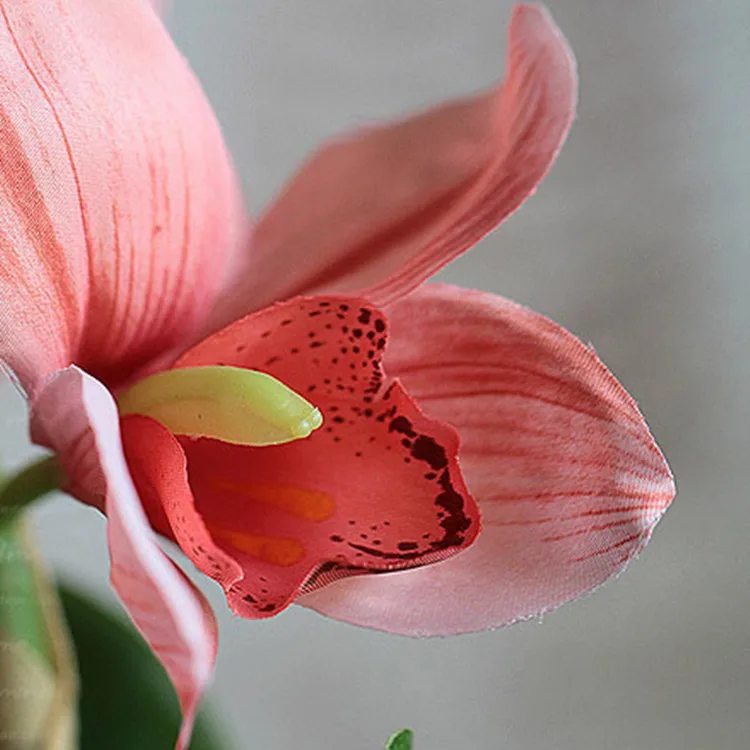 Flores de lirio en maceta pequeñas de alta gama, trajes florales, zakka, decoración rústica y fresca, modelos de explosión de fábrica