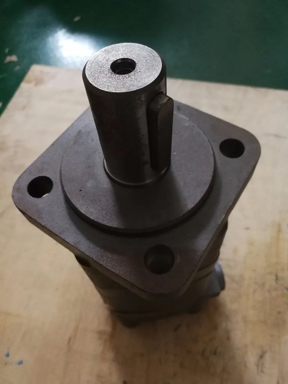 Disc Valve Hydraulic Motor 104-1748-006 Straight Shaft 32