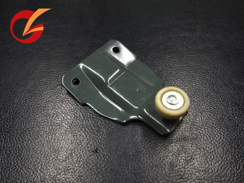use for nissan urvan E24 sliding door roller upper braket