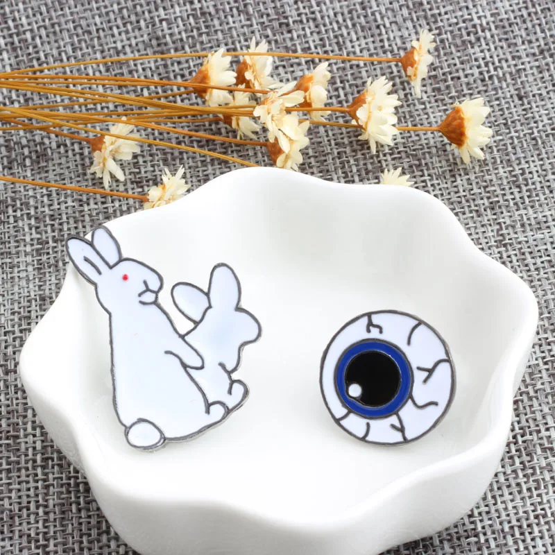 New Creative Cartoon Envelope Paper Airplane Rabbit Three-color Round Metal Enamel Brooch Jewelry Kid Gifts Denim Jackets Badge