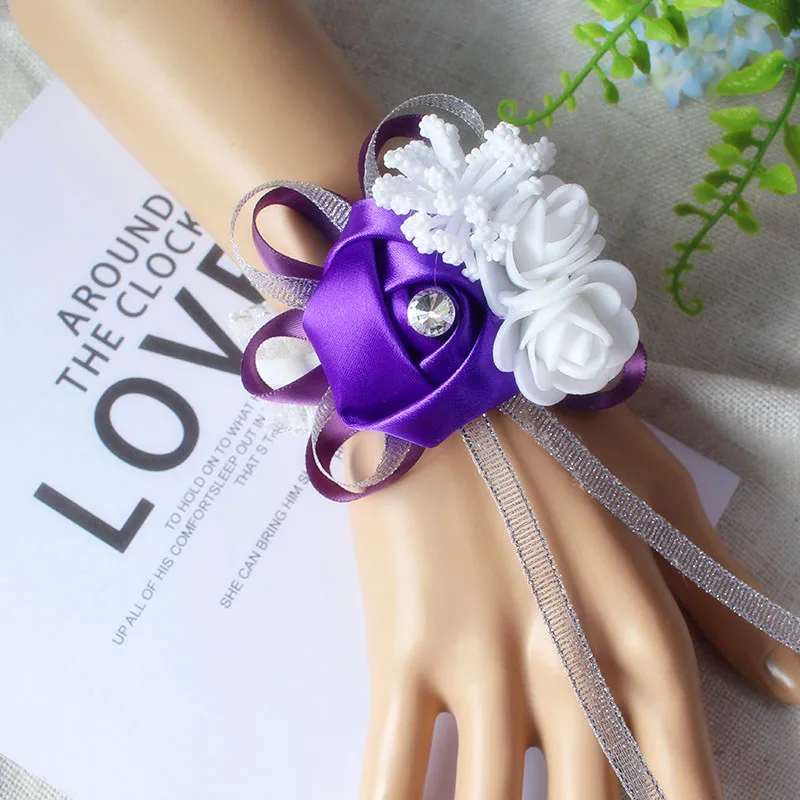 YO CHO Seidenrosen, weiße Handgelenk-Corsage, Handgelenkblumen für Brautjungfern, Blumenarmband, rosa, blau, Brautschwestern, Hochzeitsaccessoires – Detail 17
