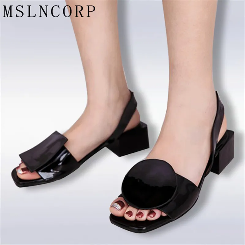 

Plus Size 34-43 New summer square heels women sandals ladies white and black open toe Rome beach shoes Fashion Casual sandals