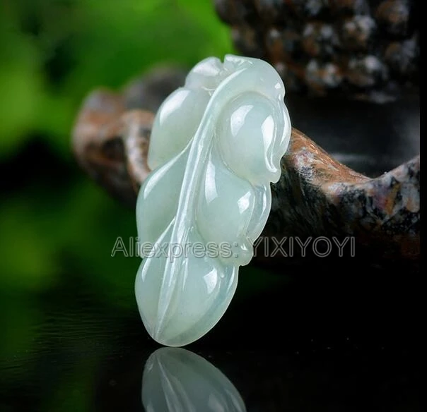 Beautiful Handwork Natural Green Grade A Jadeite Carved Tree Leaf Lucky Amulet Pendant + Free Necklace Certificate Fine Jewelry