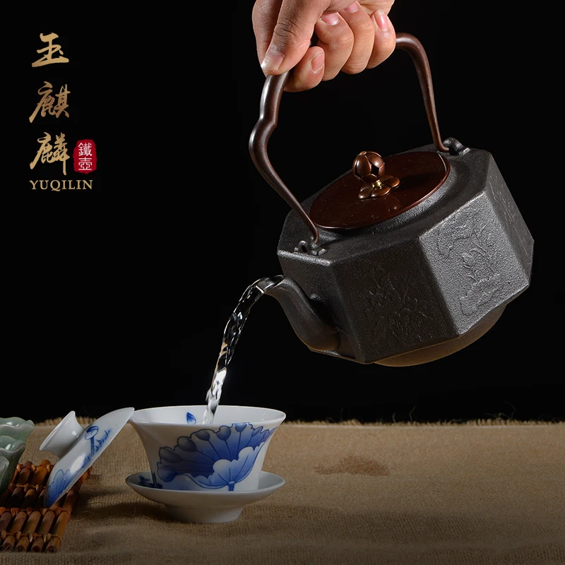 1.2L  Japanese Uncoated Cast Iron Handicrafts Eight angles Retro Teapot Kung Fu Tea Set Boil Kettle Tabletop Decoration