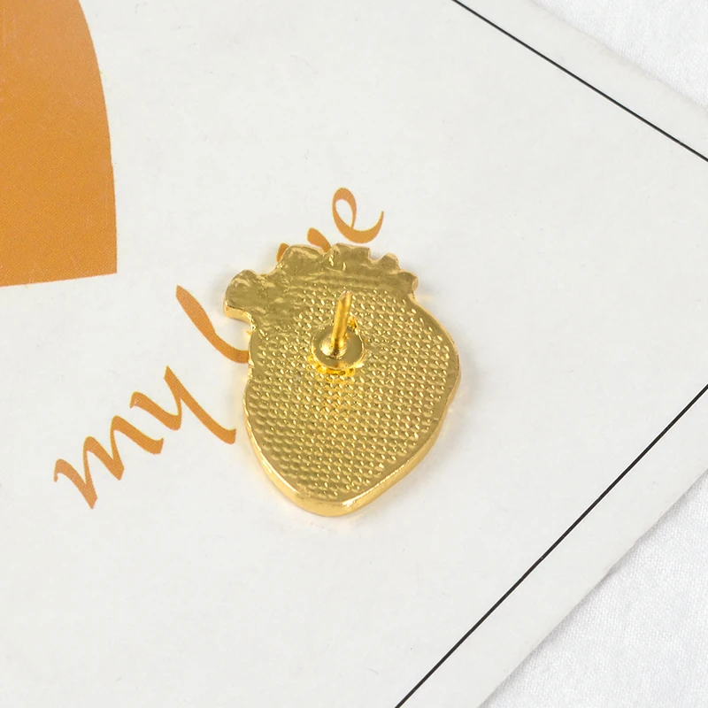 Freiheit Herz Emaille Pin Sternen Herz Mutig Katzen Blutrünstiger Umarmung Broschen Tasche Kleidung Revers Pin Abzeichen Schmuck Geschenk Arzt – Detail 8