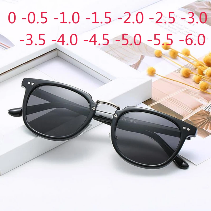 

Men Sunglasses Women Myopia Square Rivets Fraame Black Lens Diopter Glasses Short-sighted Sun Glasses 0 -0.5 -1.0 -2.0 TO -6.0