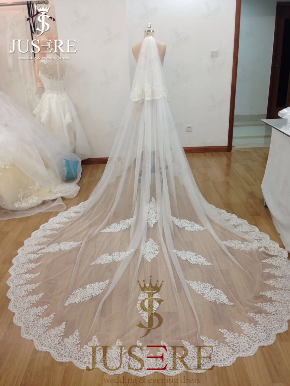 

JUSERE Fabulous Lace Appliques Edge Around 3m Two Layers Tulle Cathedral With Comb Long Iovry Wedding Bridal Blush Veil 2018