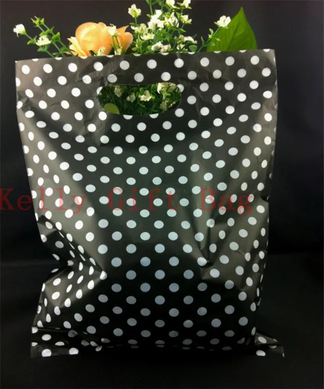 

100pcs/lot 25x35cm Round Dots Black Big Plastic Jewelry Packaging Bag With Handle Favor Boutique Gift Packing Plastic Bags