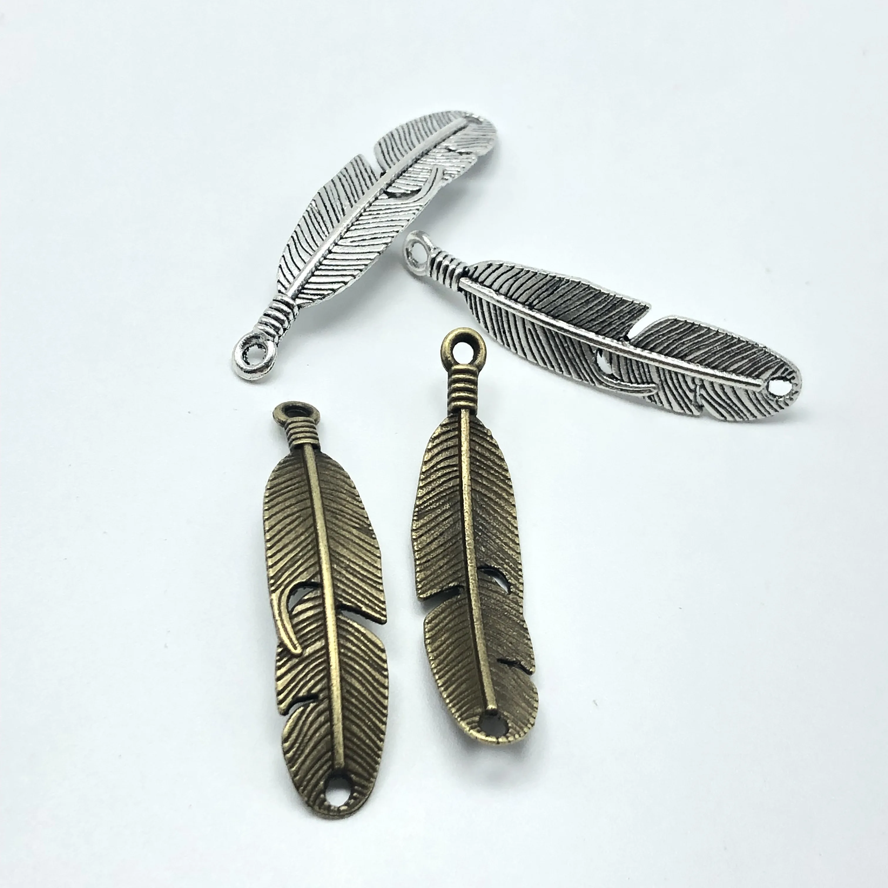 JunKang 10pcs Feather pendant connector hand-made accessories chicken feather pendant diy necklace bracelet accessories 11*45mm