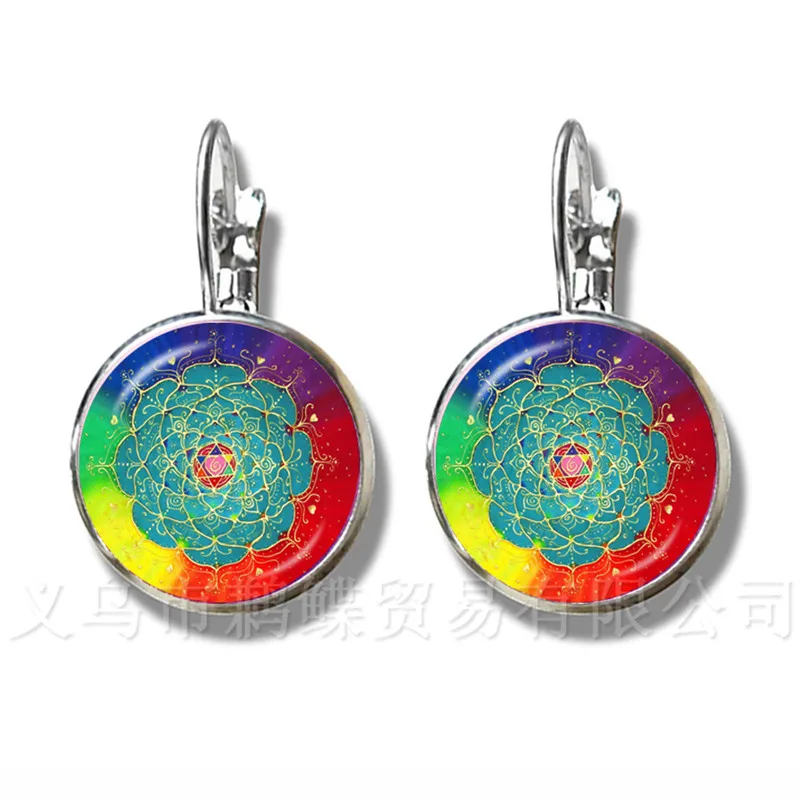 Pendientes de loto de Mandala esmaltado para mujeres y niñas, pendientes de tuerca de Yoga de Henna, encanto artístico, imagen OM, símbolo de budismo, joyería Zen