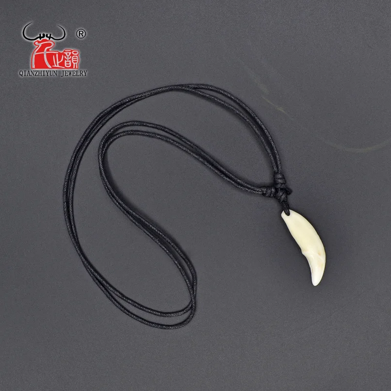 Men\'s Necklace Woman\'s Bone Pendant Tibetan Amulet Fangs Real Natural Tooth Vintage Tibet Wolf Tooth Charm White Brown Ecru