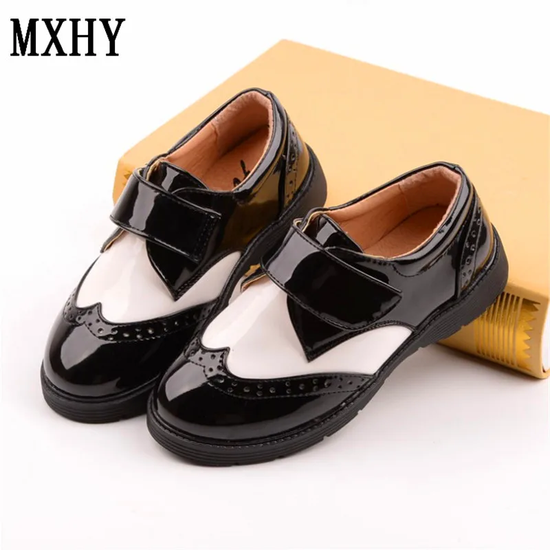 Kids Shoes Boys Flat Leather Shoes Black White High Quality Brogue Wedding Sneakers British Style Children Casual Shoes Fit Show