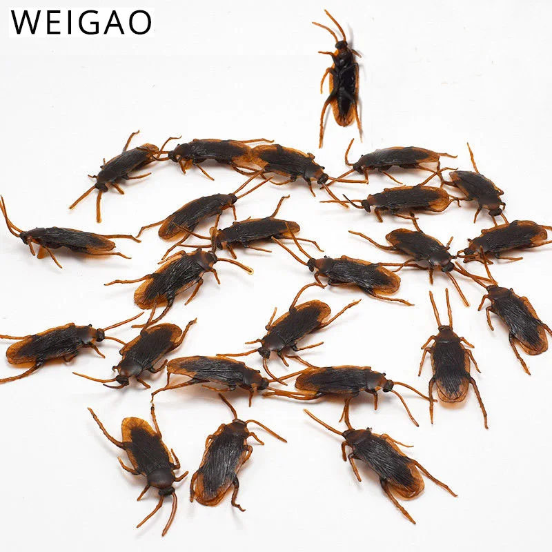 12/24/48Pcs Fake Roach Trick Joke Toys Halloween Simulation Cockroaches Prank Lifelike Rubber Insect for Horrify Party Decor