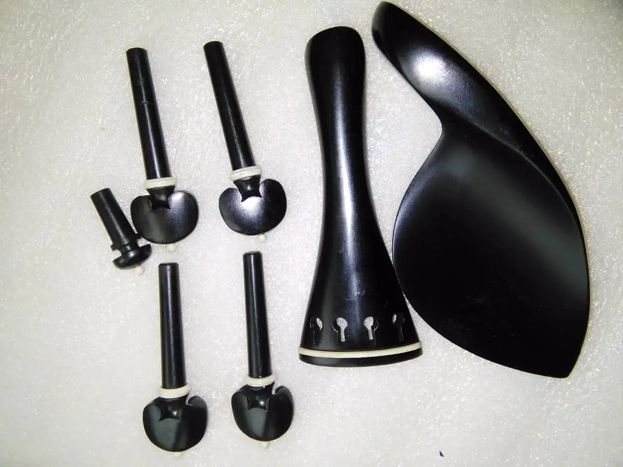 1 Set Black Ebony Violin Parts 4/4 with OX Bone Collar Tail Piece Chin Rest Pegs and End Button