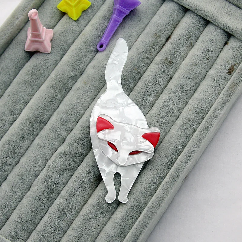 FishSheep New Acrylic Cat Brooches For Women Lovely Big Plastic Animal Cats Fox Brooch And Pins Fashion Ladies Lapel Pin Jewelry