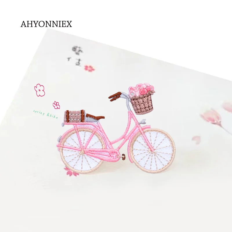 AHYONNIEX 1PC rosa bici fiore ricamo Applique Patch ferro sulle toppe vestiti con borsa colla telefono cappello abito libro adesivo fai da te