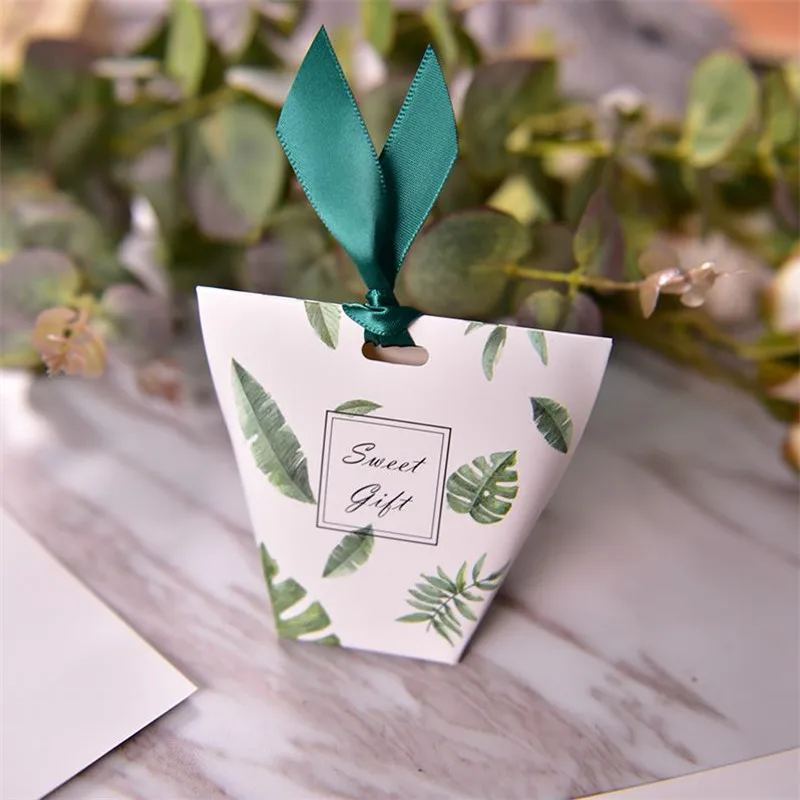 

Green leaves wreath Gift Bags Wedding Favors Candy Boxes Bomboniera Sachet Party Gift Box Souvenirs chocolate box