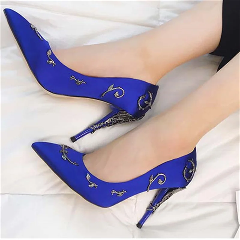 

Spring Newest Woman Heels 2019 Sexy Blue Silk Pointed Toe High Heels Metal Leafs Decorations Wedding Shoe Office Lady Pumps