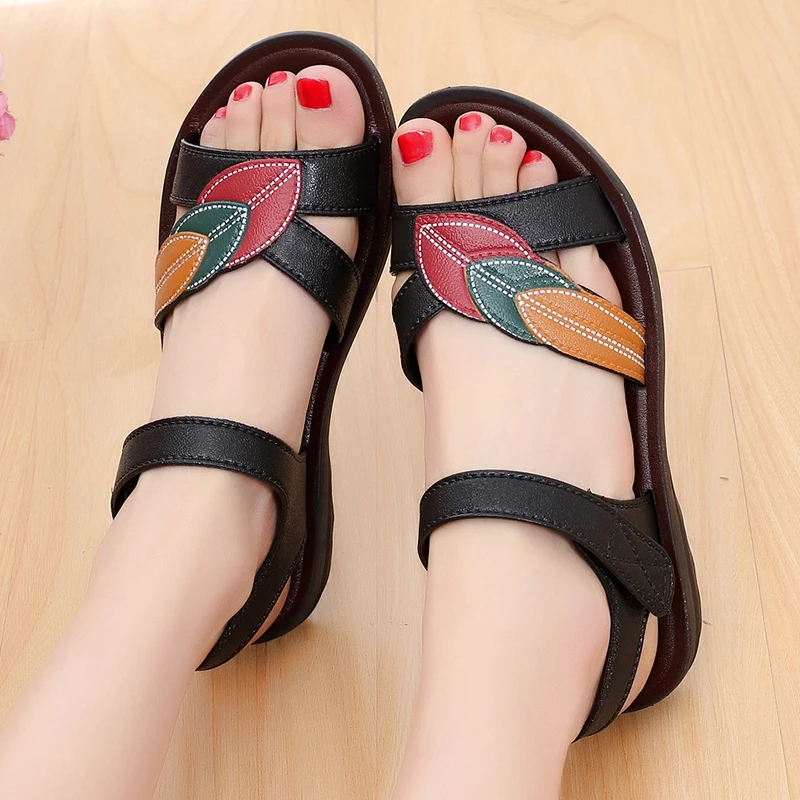 2024 Summer Leather Women Sandals Mother Soft Slip On Comfort Flat Sandals Women Wedge Sandals Ladies Walking Shoes 36-42