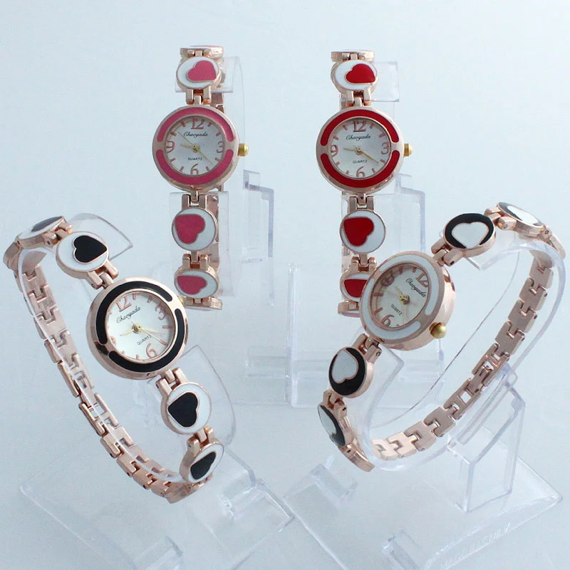 ساعة يد كوارتز للنساء O63, ساعة يد كوارتز للنساء بتصميم قلب وسوار من الكوارتز