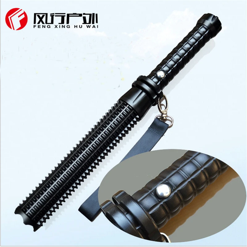 

Q5 telescopic zoom mace stick telescopic baton flashlight security patrol self-defense charge high power led flashlights A SET