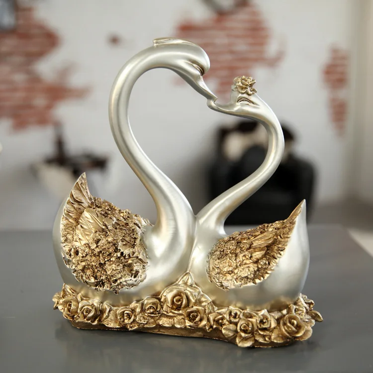 Modern simple European high-grade gold couple swan ornaments creative wedding gift resin crafts Oaks Manor