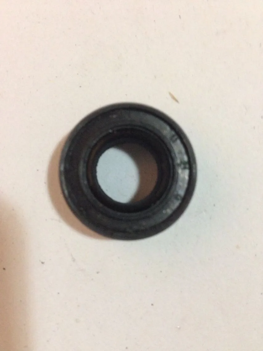 

Free Shipping Hangkai 2 Stroke 4 HP Outboard Motor/Outboard/Boat/Accessories Under The Pump Cover Oil Seal