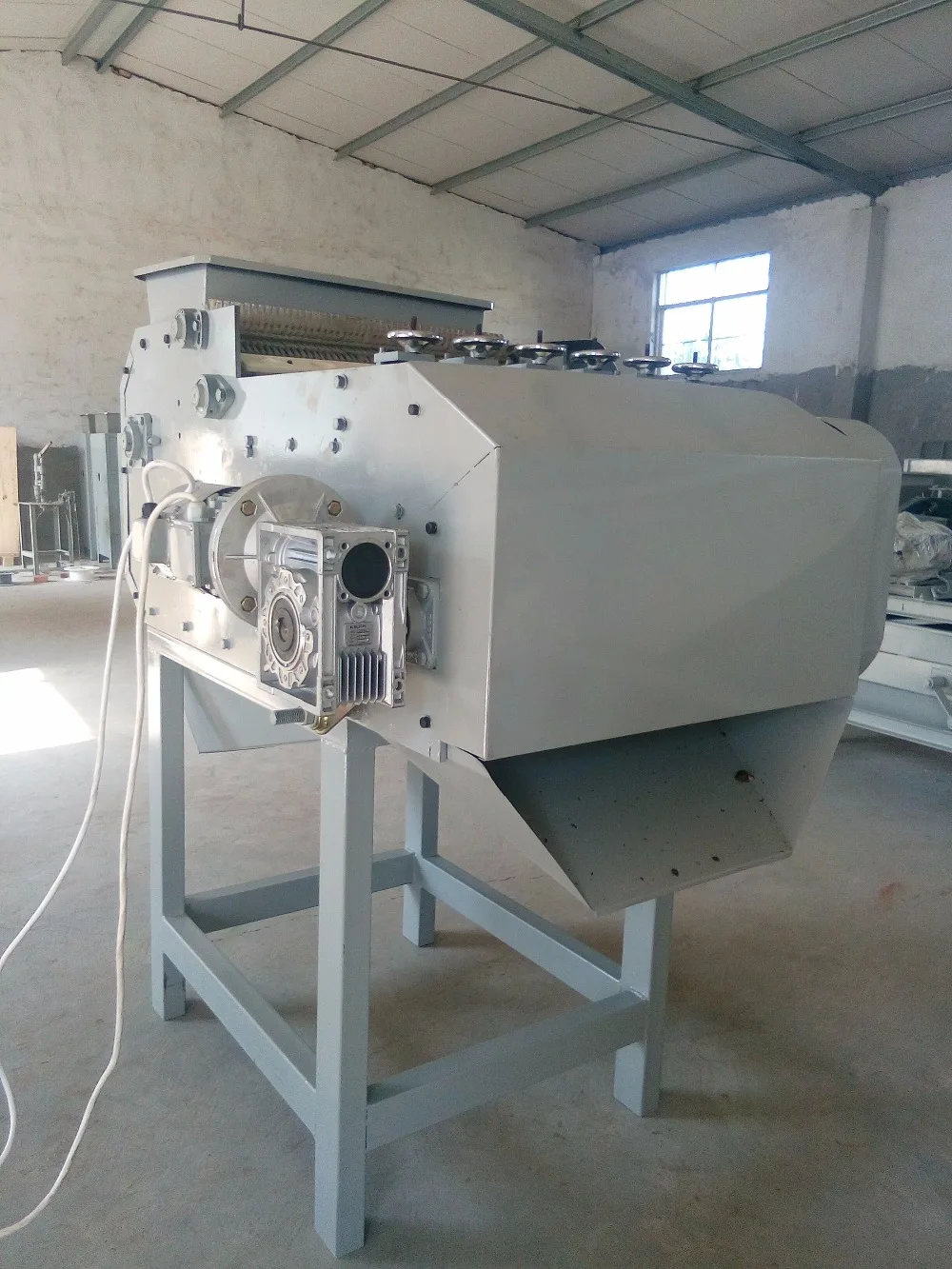 Máquina automática de descascarado de anacardo, descascaradora de anacardo