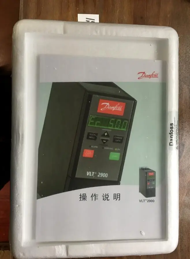

Новый и оригинальный инвертор VLT2900 0,75 кВт 380 В 195N2188