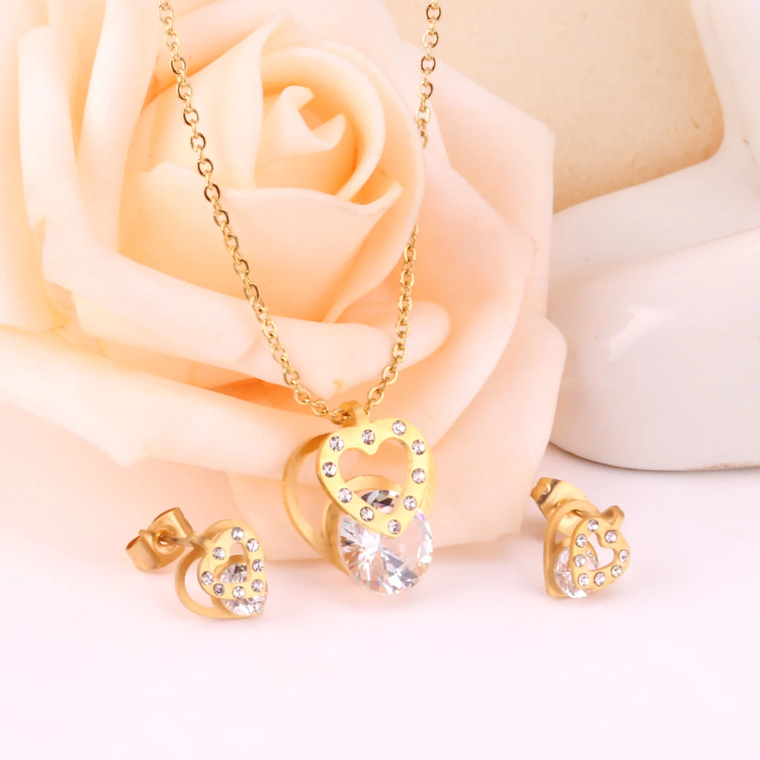 LUXUKISSKIDS Hot Sale Stainless Steel Sets CZ Fashion Heart Jewelry sets Women Valentine\'s Day present