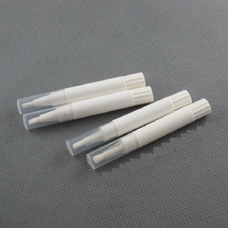 Refillable Cosmetic Pen Empty White Lip Gloss Essential Oil Teeth Whitening Packaging DIY 1.5ML Plastic Twist Pen