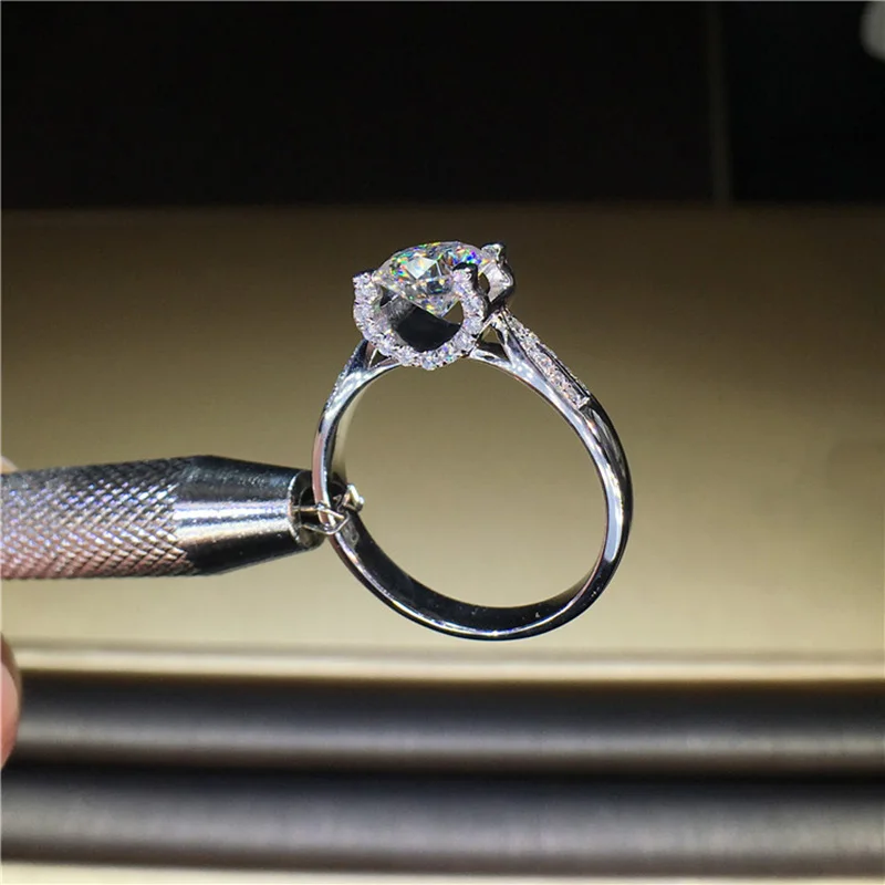 100%  18K 750Au Gold  Moissanite  Diamond Ring  D color VVS  With national certificate MO-00111