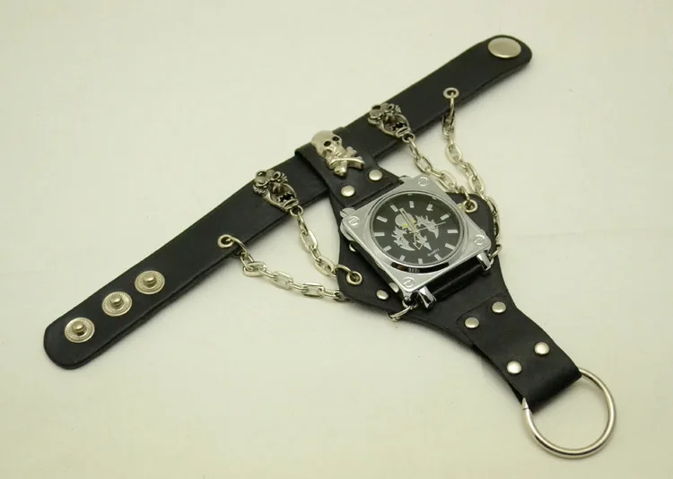 Reloj de cuarzo de estilo Punk, correa de anillo de escorpión de Hip Hop, cadena de reloj de cuarzo, correa de remache, un regalo para amantes