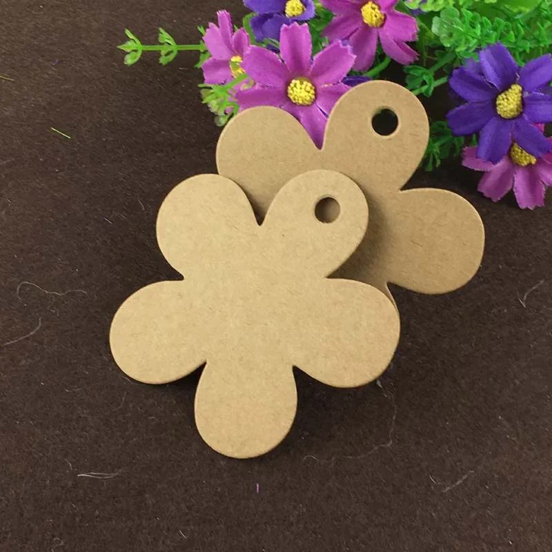 Flower Shaped Cute Brown Hard Cardboard Material Blank Tag Suitable For Toys Gift Packaging Label Tags 6.5x6.3cm 100Pcs/Lot