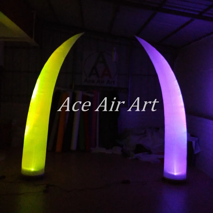 Customized LED Inflatable Curve Cone Tusk Cone Crescent Moon with Air Blower for Wedding Decoration