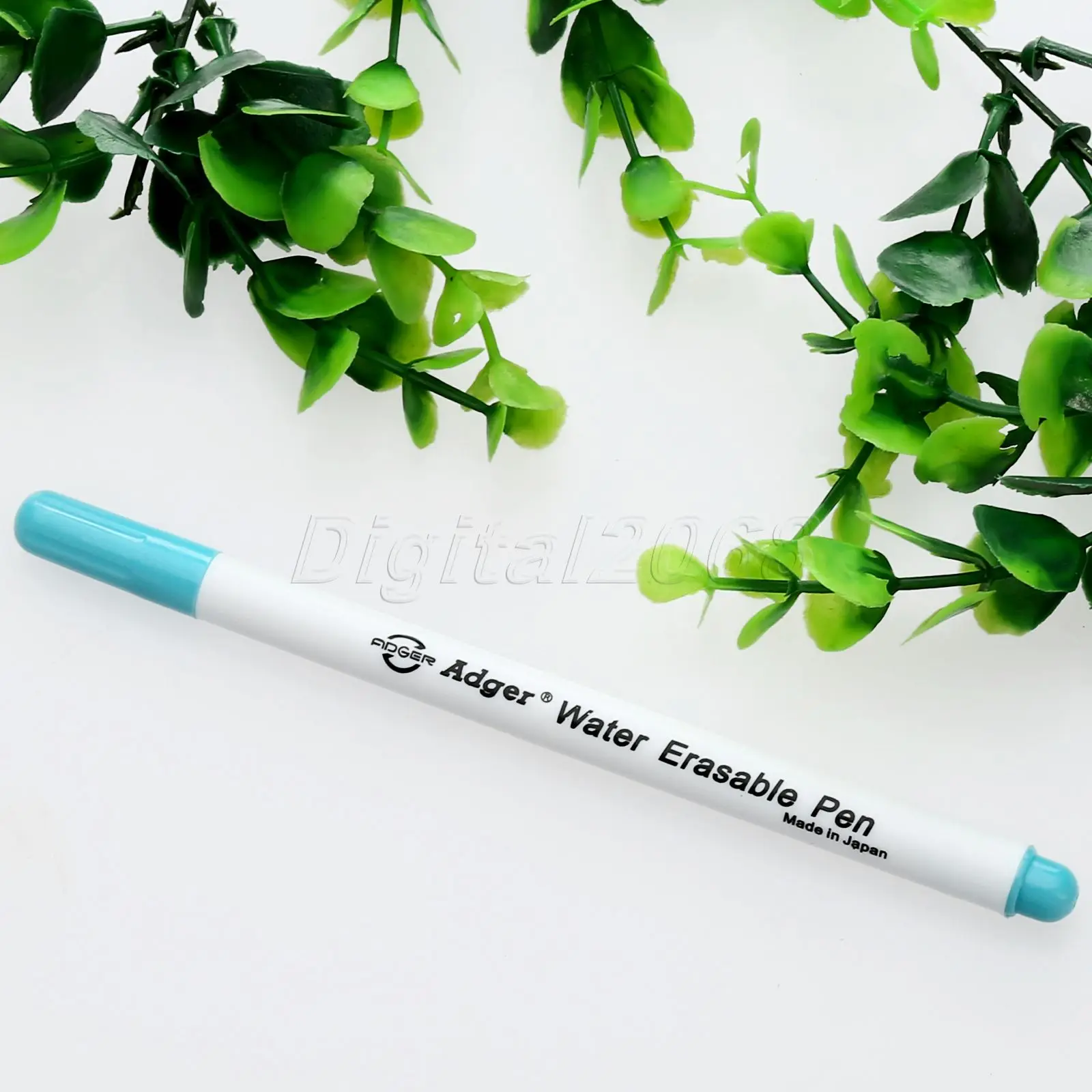 

Blue Water Erasable Pens Grommet Ink Fabric Marker Marking Pens DIY Needlework Cross Stitch Tools Length: Approx. 15cm/5.91".