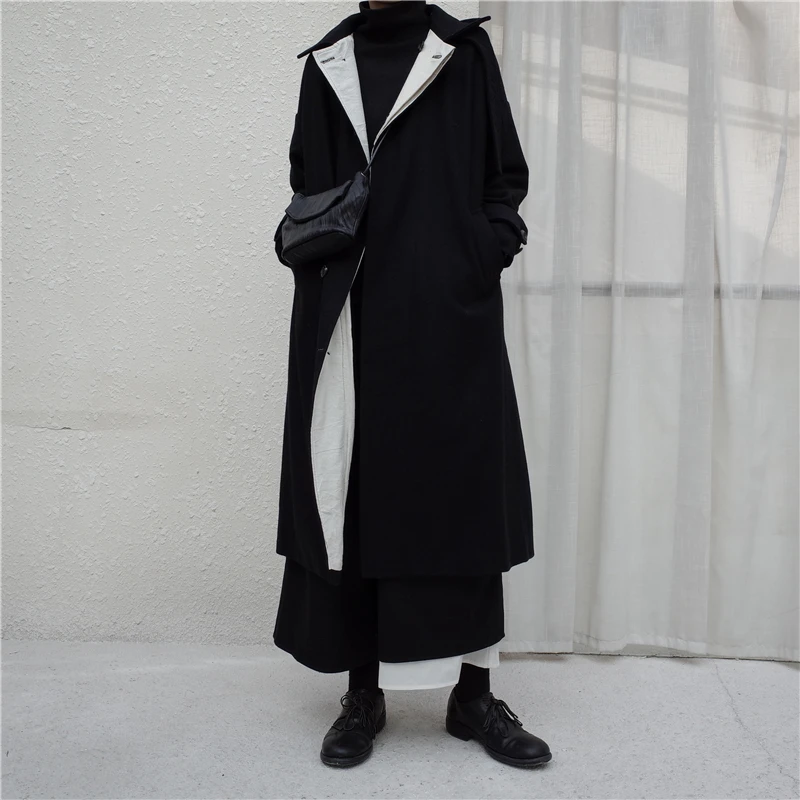 

2019 Homemade autumn and winter black dual-purpose collar white lining wool long coat