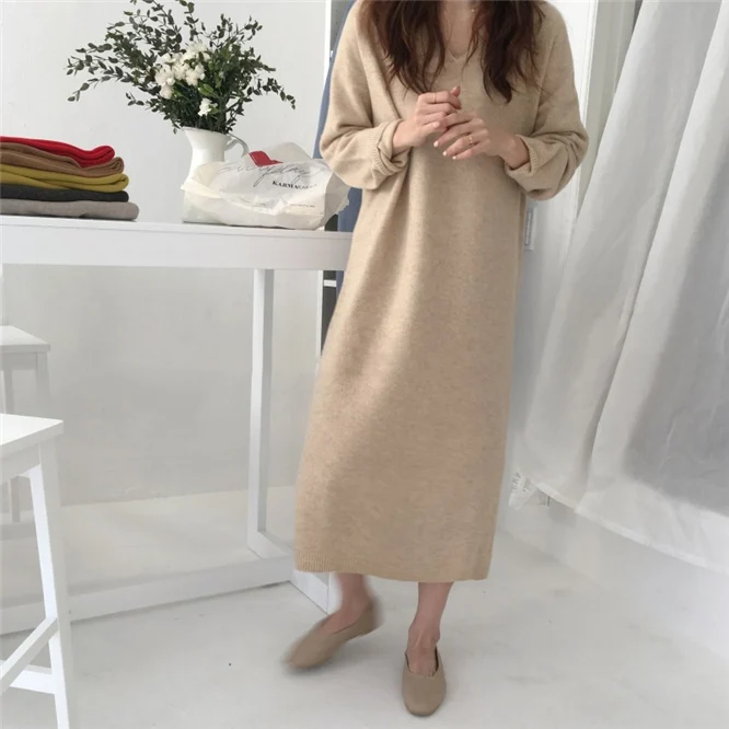 REALEFT 2021 New Autumn Winter Women Casual Knitted Long Dresses Long Sleeve V-Neck Knitted Sexy Sweater Dresses for Ladies