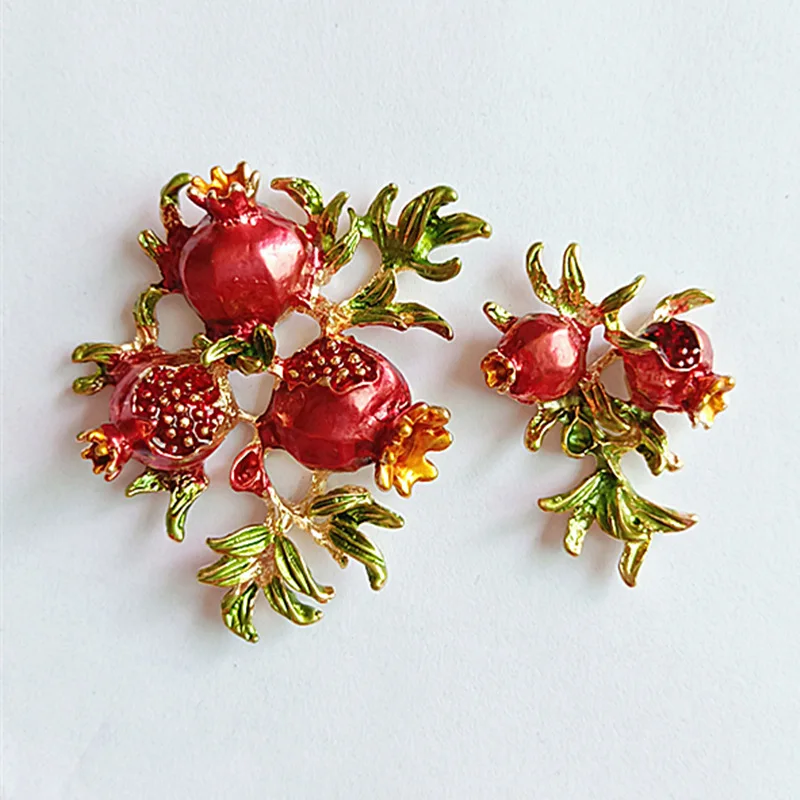 5 Pcs/Lot Alloy Creative Red Pomegranate Buttons Ornaments Hair DIY Box Clothing Mobile Phone Jewelry Accessories Handmade