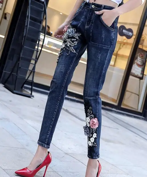 Imagem -04 - Calça Jeans Feminina Bordada Floral Estilo Coreano Slim Haroun Sexy Tamanho Grande Tb641