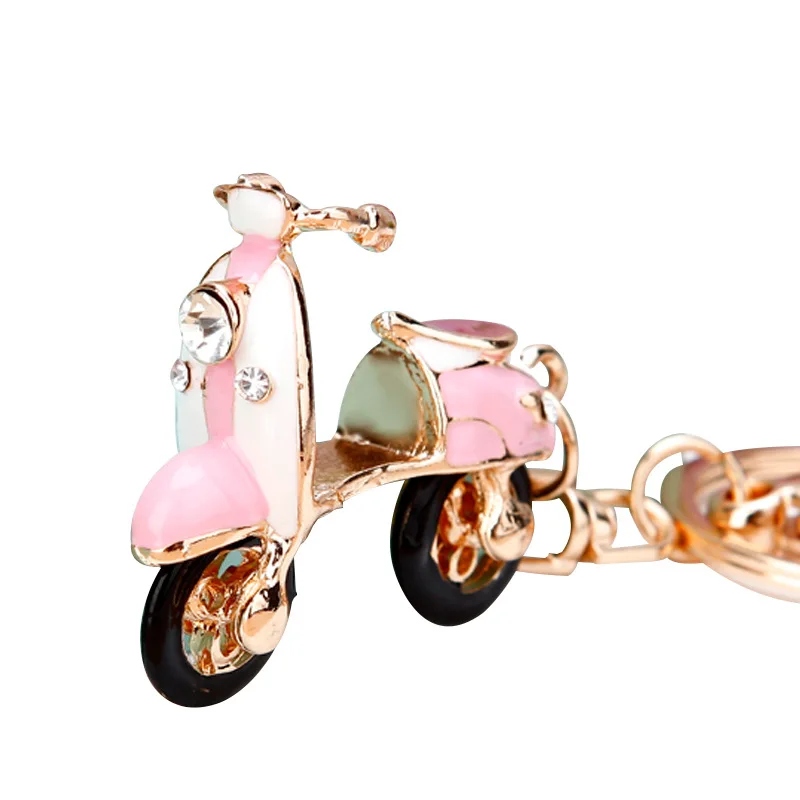 2024 Full Crystal Motorcy Pendants Jewelry Animal Keychain Car keyrings Women\'s bag accessories Unicorn keychain Rhinestone Keys