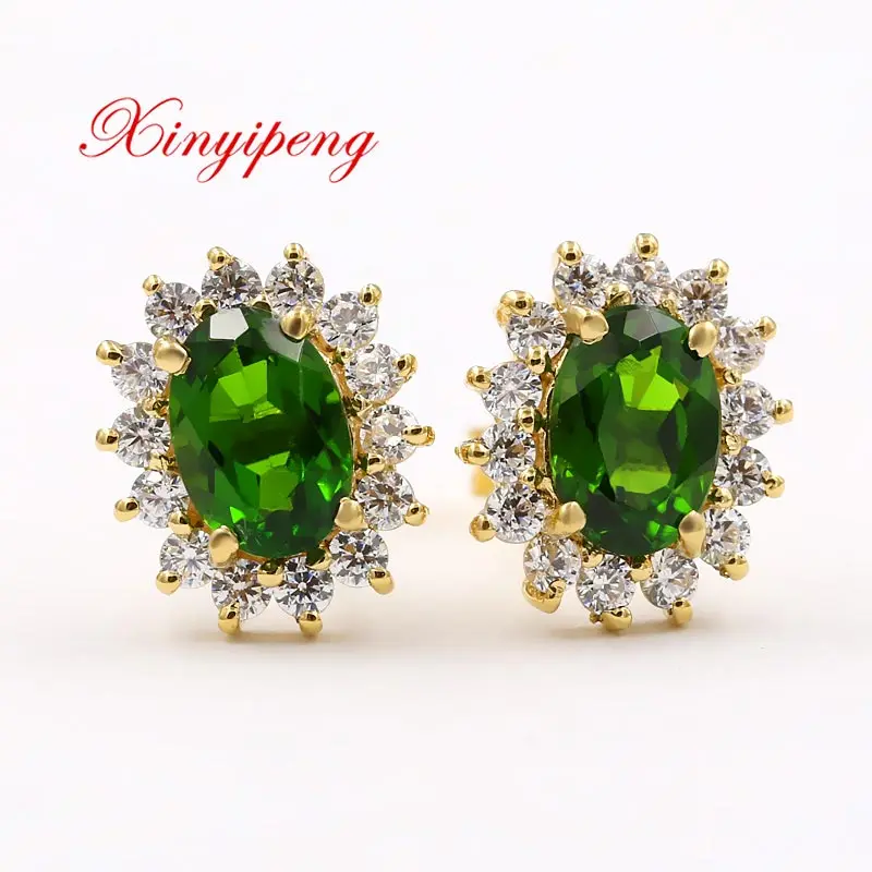 

Xin yi peng 18 k yellow gold inlaid natural diopside stud earrings, woman, classical and generous