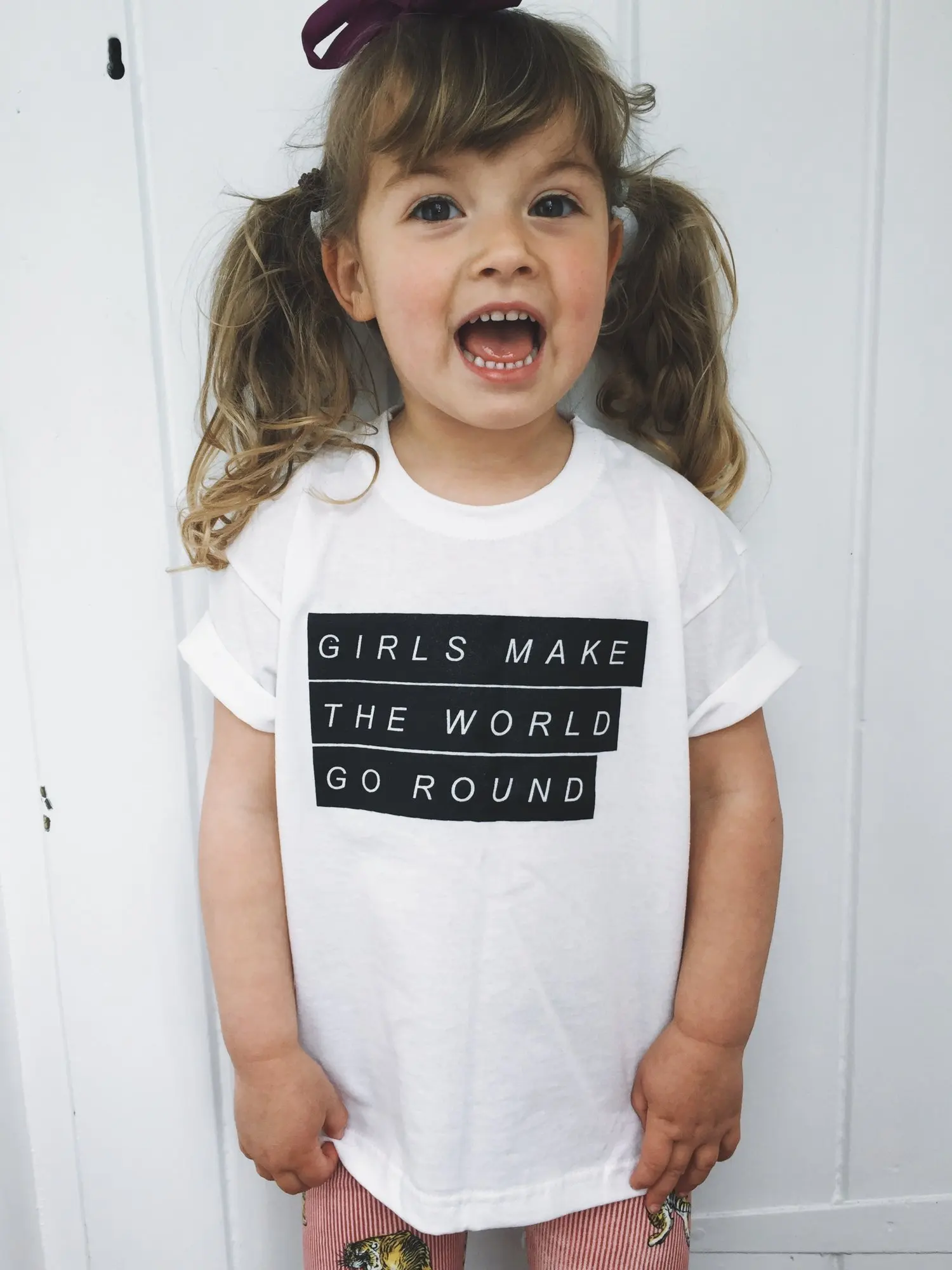 GIRLS MAKE THE WORLD GO ROUND KIDS TSHIRTS Boy Girl T Shirt for Children Toddler Clothes Funny Short Sleeve Top Tees